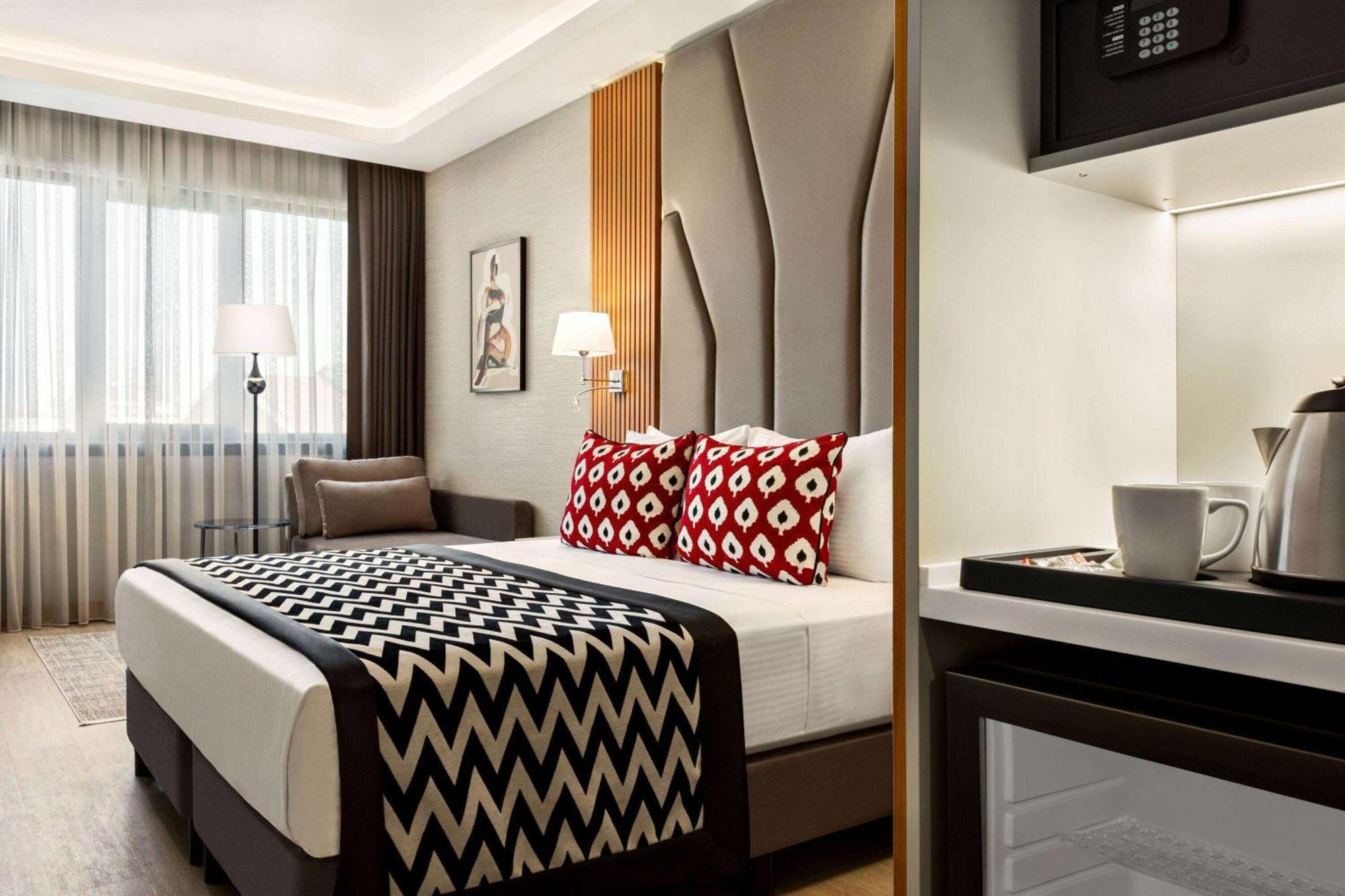 Ramada Encore By Wyndham Istanbul Sisli エクステリア 写真