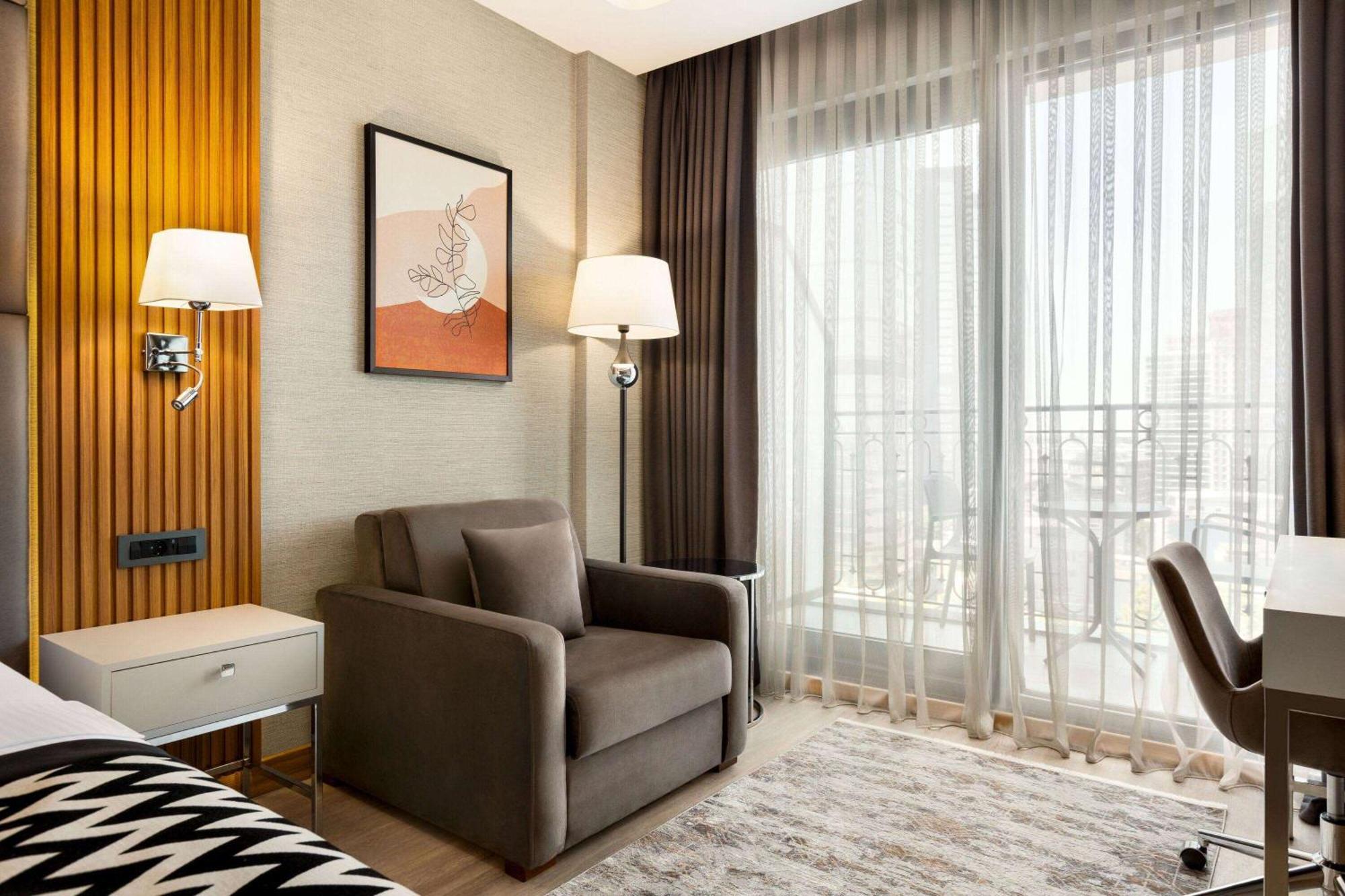 Ramada Encore By Wyndham Istanbul Sisli エクステリア 写真