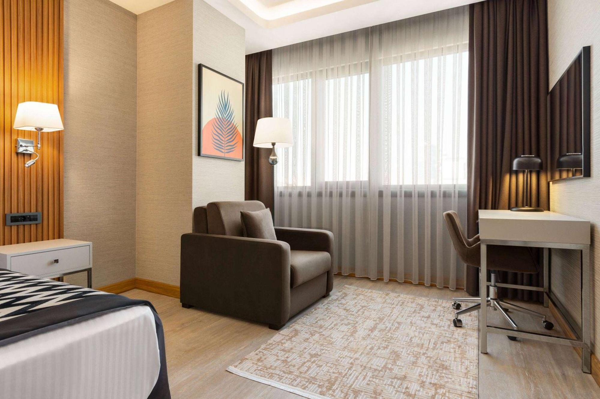 Ramada Encore By Wyndham Istanbul Sisli エクステリア 写真