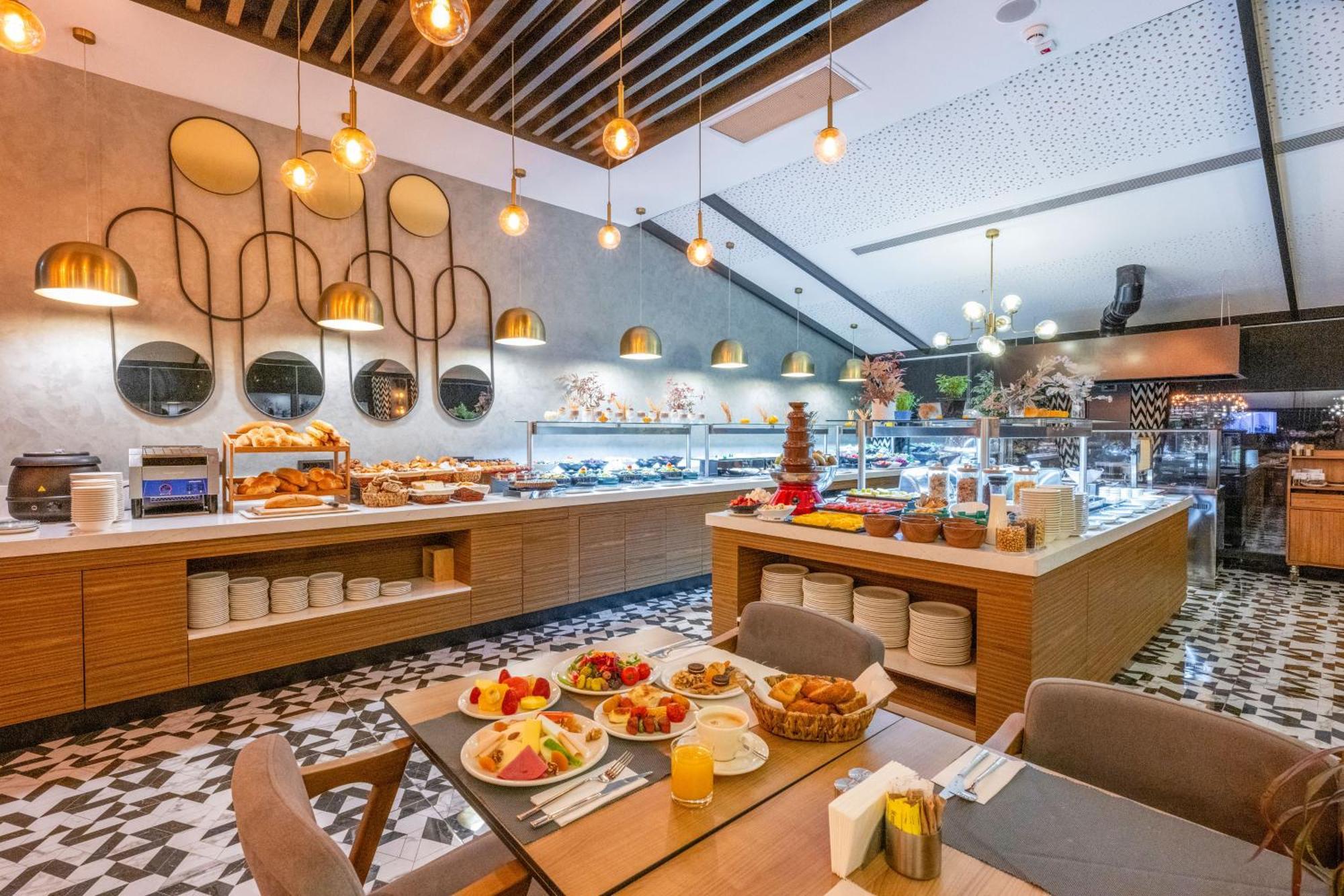 Ramada Encore By Wyndham Istanbul Sisli エクステリア 写真