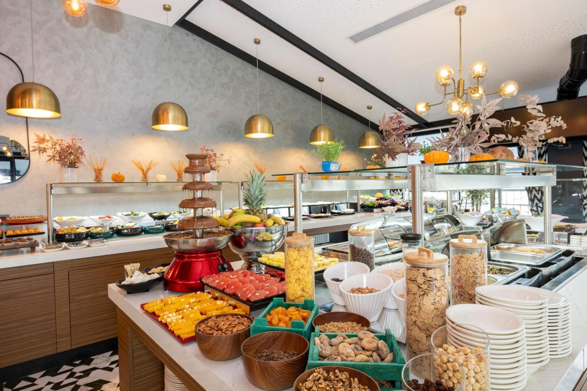 Ramada Encore By Wyndham Istanbul Sisli エクステリア 写真